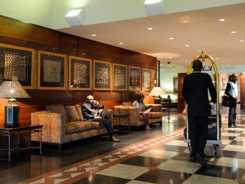 Peermont Metcourt Inn At The Grand Palm, Gaborone Kültér fotó