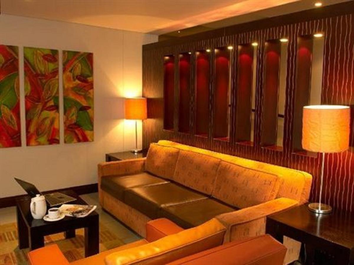 Peermont Metcourt Inn At The Grand Palm, Gaborone Kültér fotó